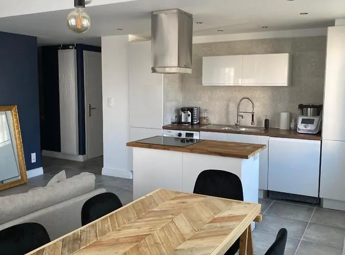 Apartment Superbe A Parking Prive